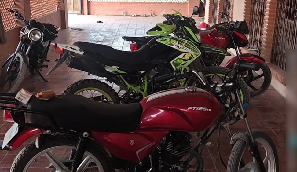 hombres detenidos en agrecion a la guardia nacional en navolato motos