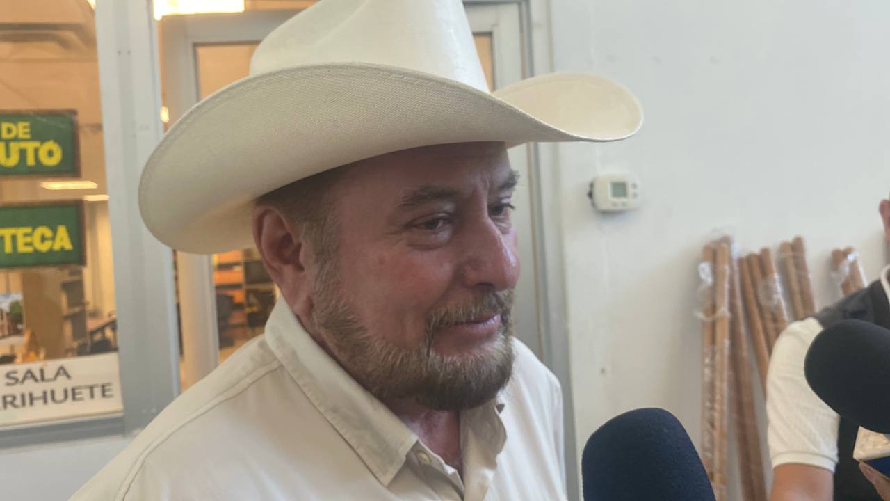 humberto galvez bernal oficial mayor del ayuntamiento