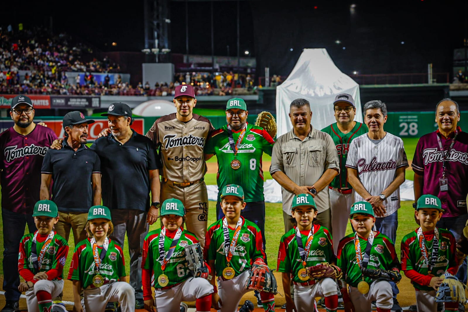 Inauguran la Liga Mexicana del Pacífico en el estadio de Tomateros de Culiacán