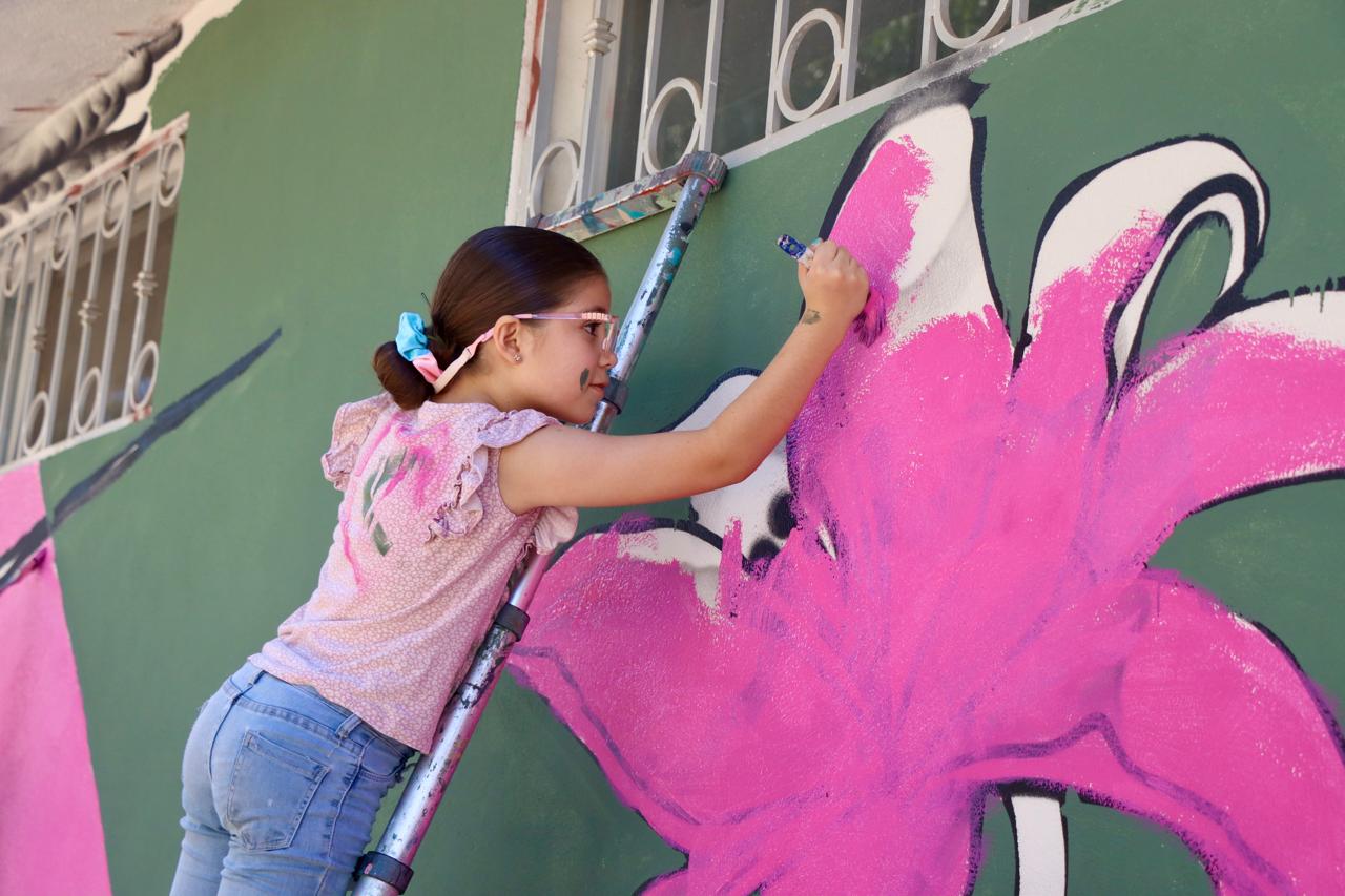 inauguración del mural El Vuelo de la Esperanza en Badiraguato