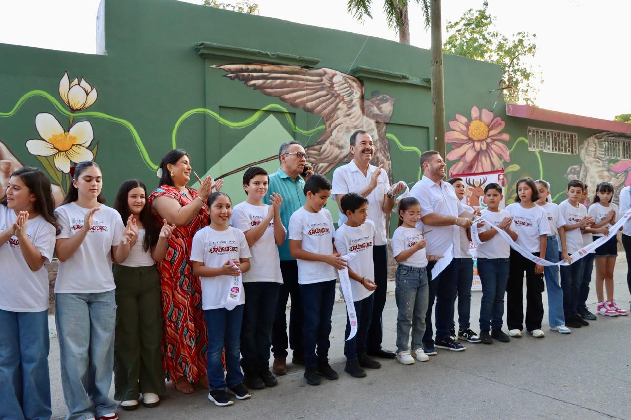 inauguración del mural El Vuelo de la Esperanza en Badiraguato
