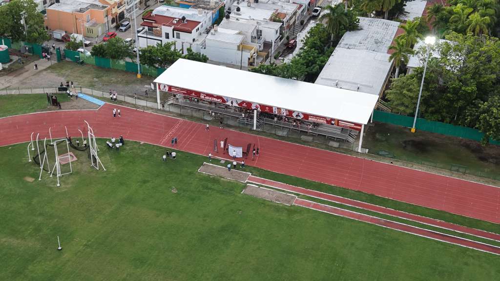 Inauguran techumbre en la Unidad Deportiva Juárez en Mazatlán. Sin.