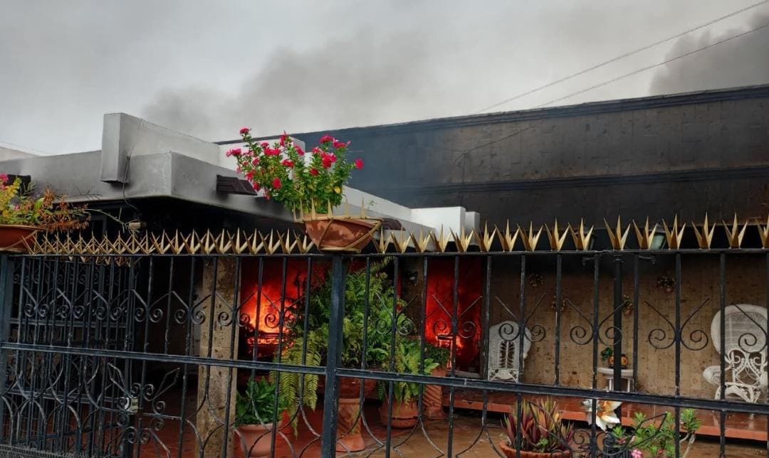 incendio de vivienda de exalcalde de ahome