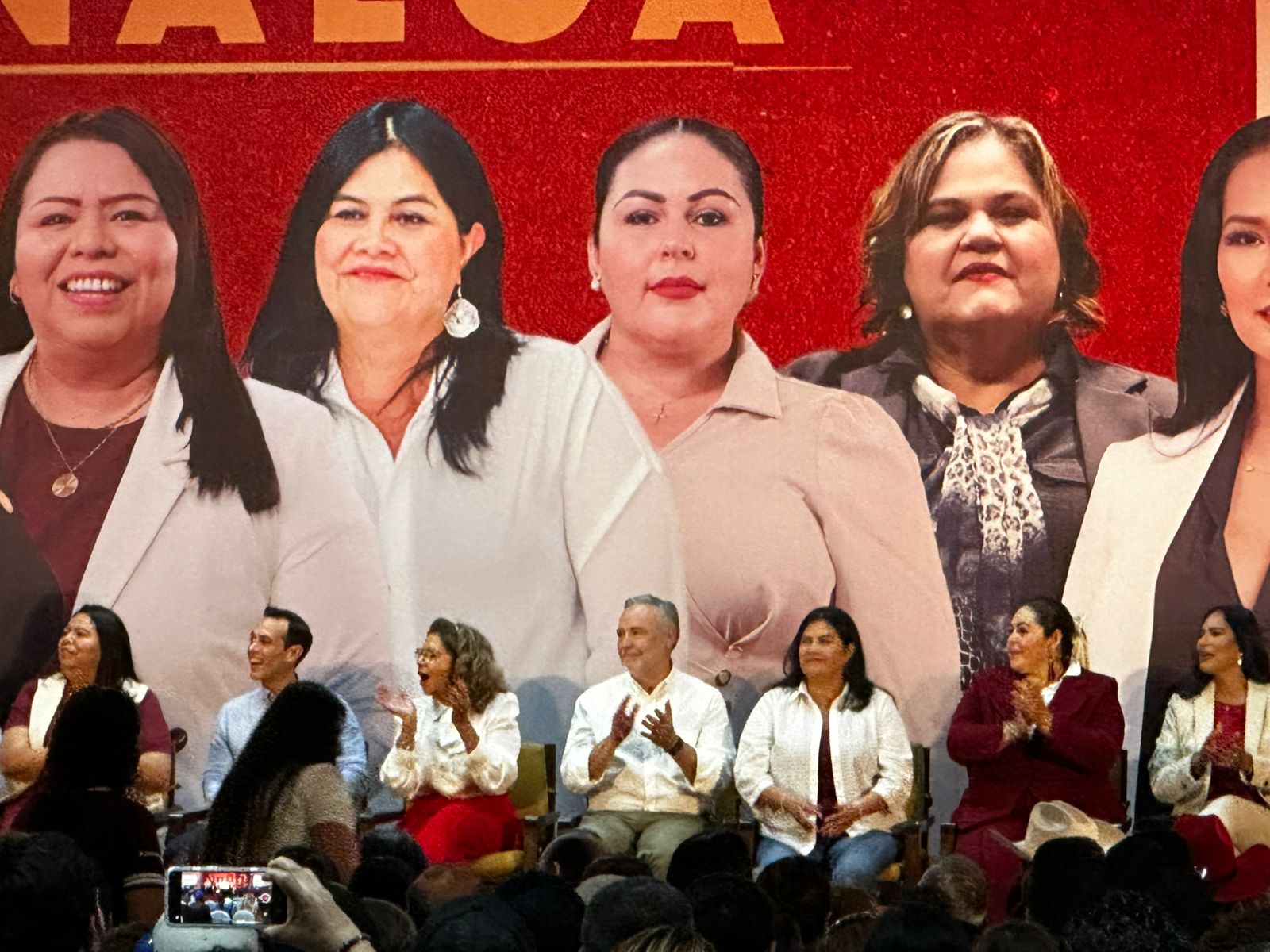 Diputados de Morena presentan informe en Mazatlán, Sinaloa