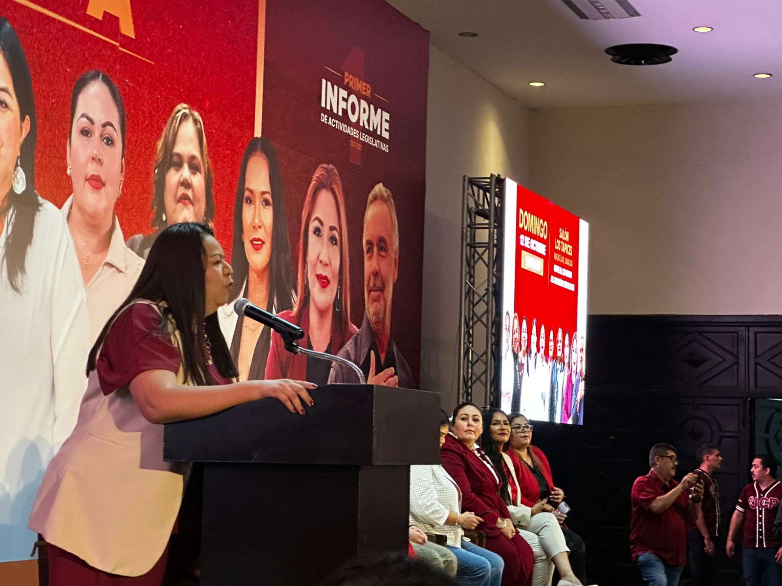 Diputados de Morena presentan informe en Mazatlán, Sinaloa