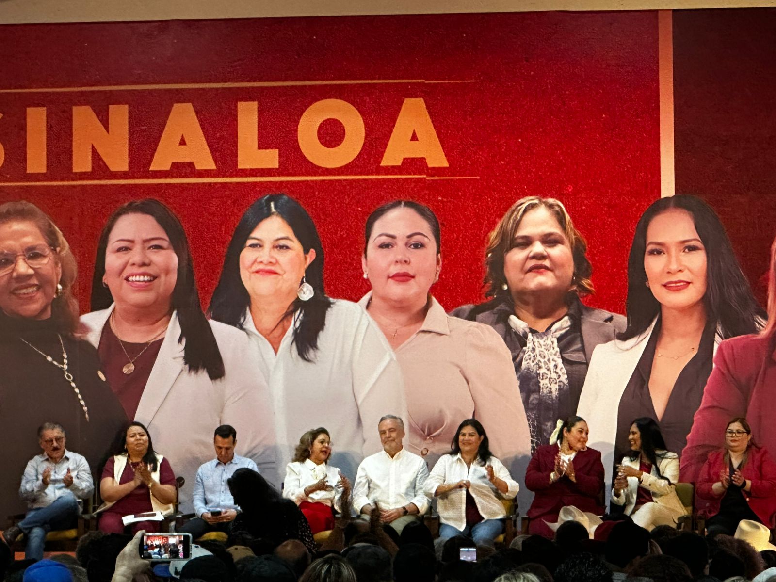 Diputados de Morena presentan informe en Mazatlán, Sinaloa