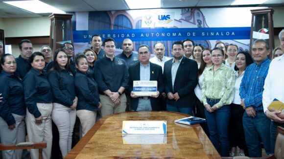 Rector de la UAS, Jesús Madueña Molina, recibe emplazamiento a huelga por parte del SUNTUAS