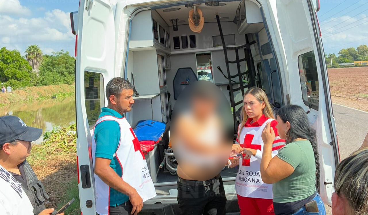 joven estudiante sufre canalazo en lateral 18 en ahome