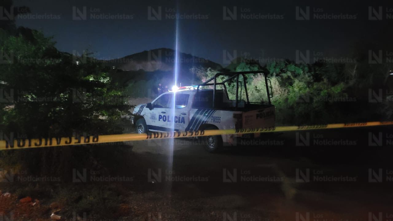 Policía Municipal localiza a dos jóvenes ejecutados en Rincón de Urías, Mazatlán, Sin.