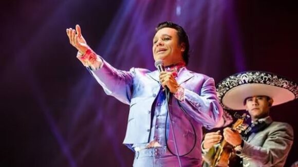 Netflix estrenará el documental “Juan Gabriel: Debo, puedo y quiero” este mes