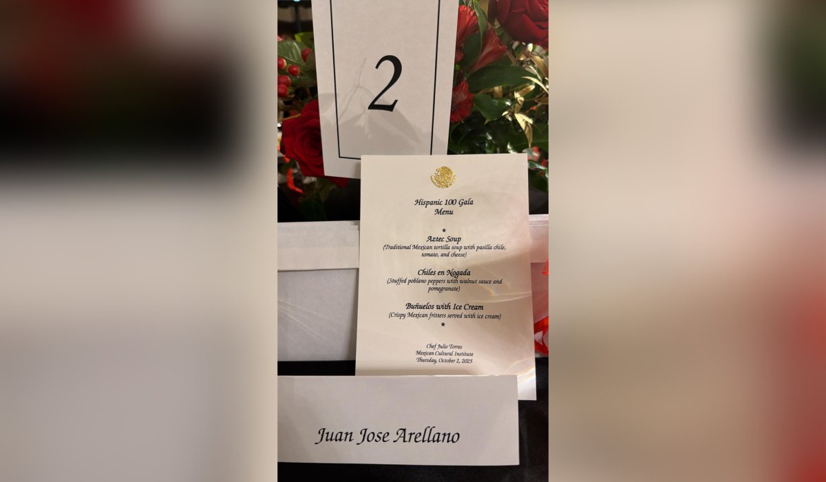Juan José Arellano de Grupo ARHE en la Casa Blanca