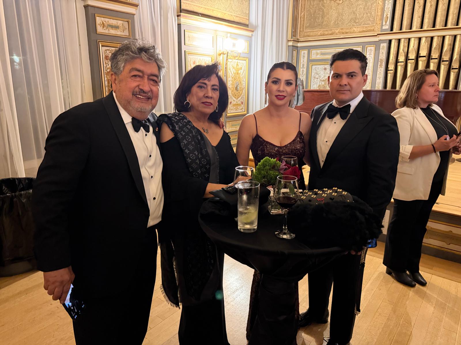 Juan José Arellano de Grupo ARHE en la Casa Blanca