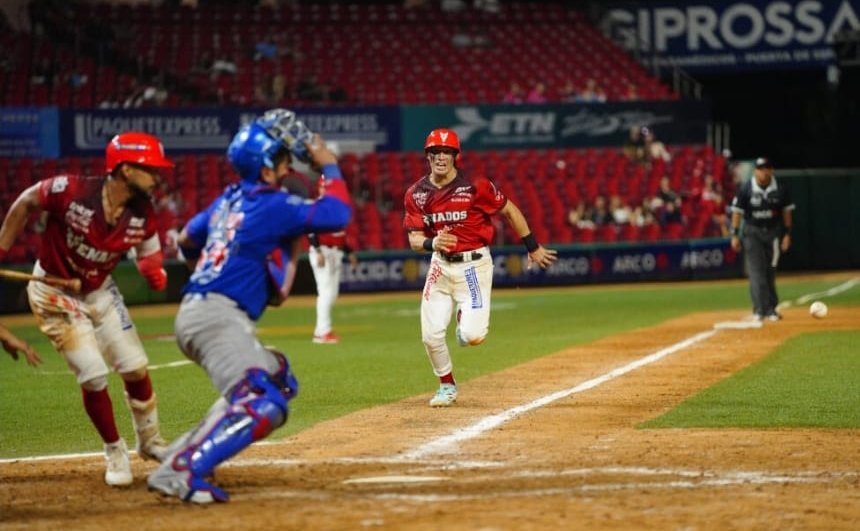 juego de beisbol de la liga mexicana del pacifico