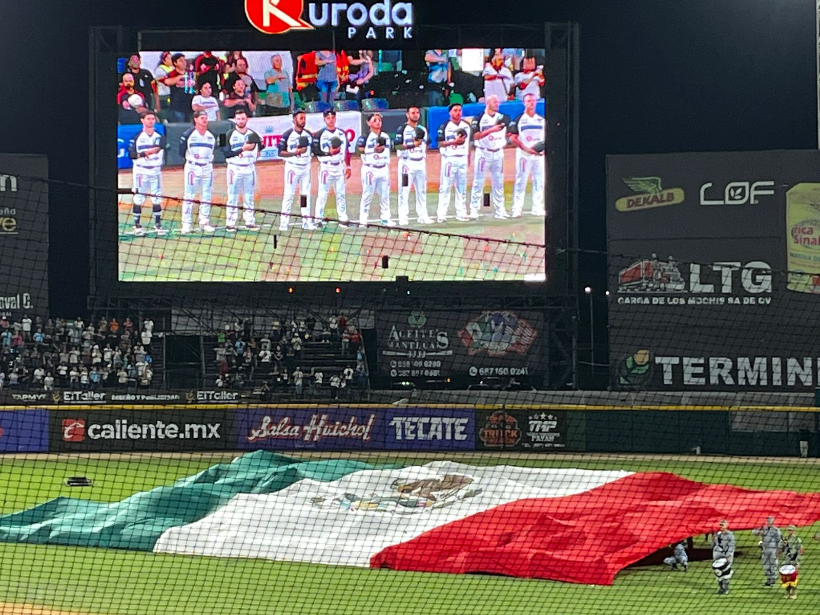 Juego inaugural de los Algodoneros de Guasave en el Kuroda Park