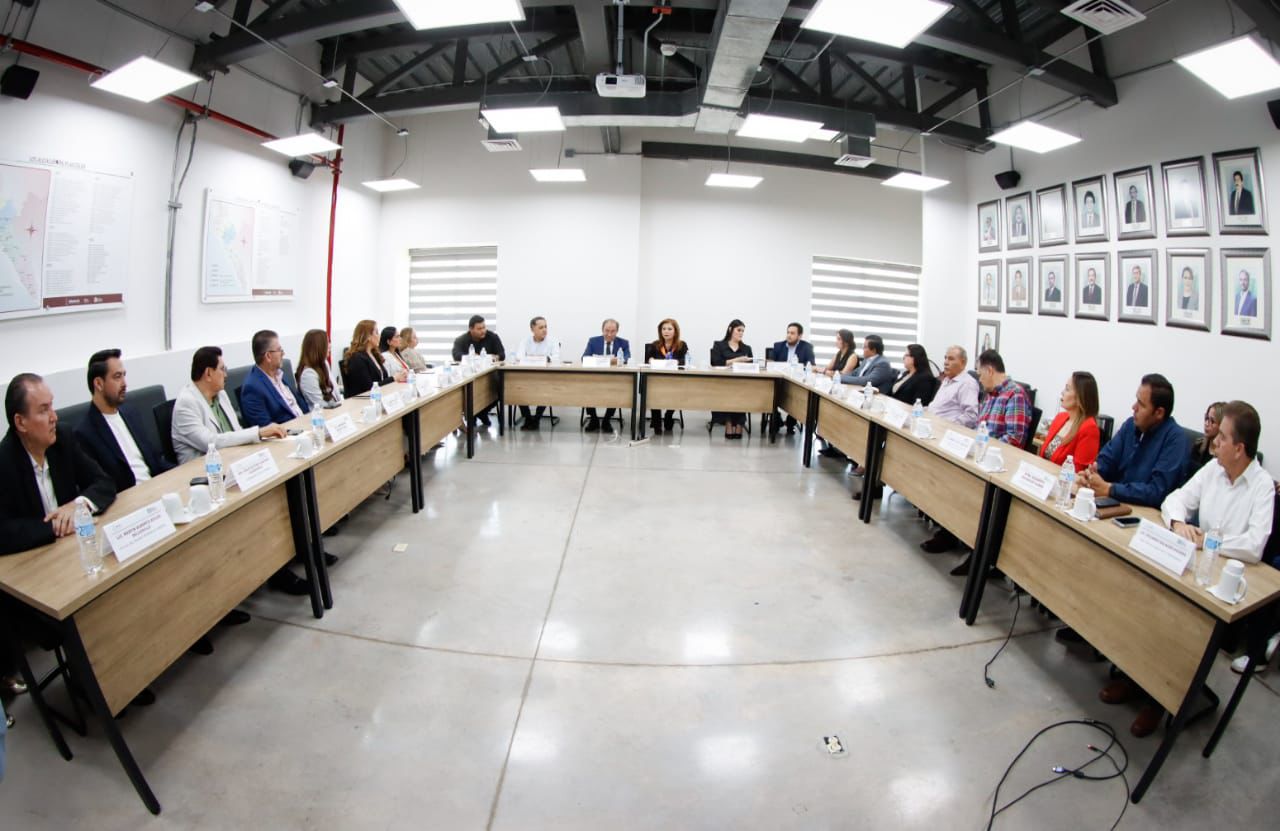 Junta Directiva de Cobaes ratifica a Santiago Inzunza como director general