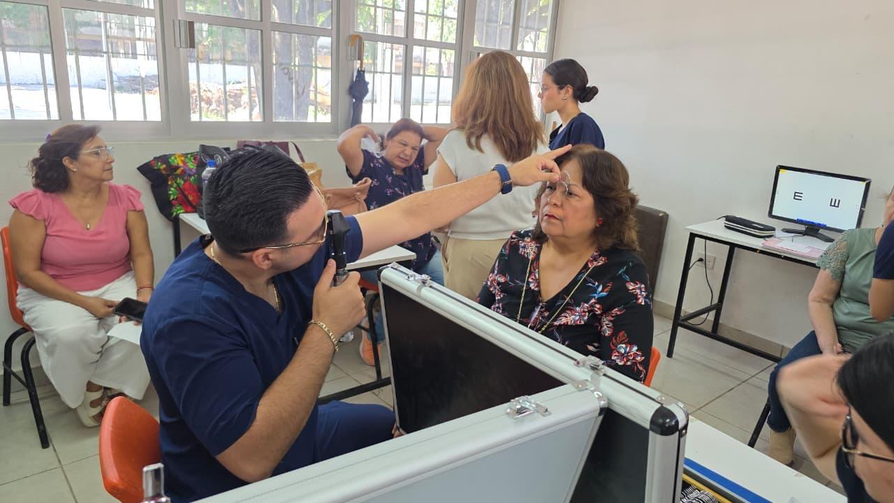 Licenciatura de Optometría de la UAS