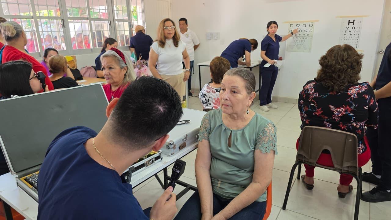 Licenciatura de Optometría de la UAS