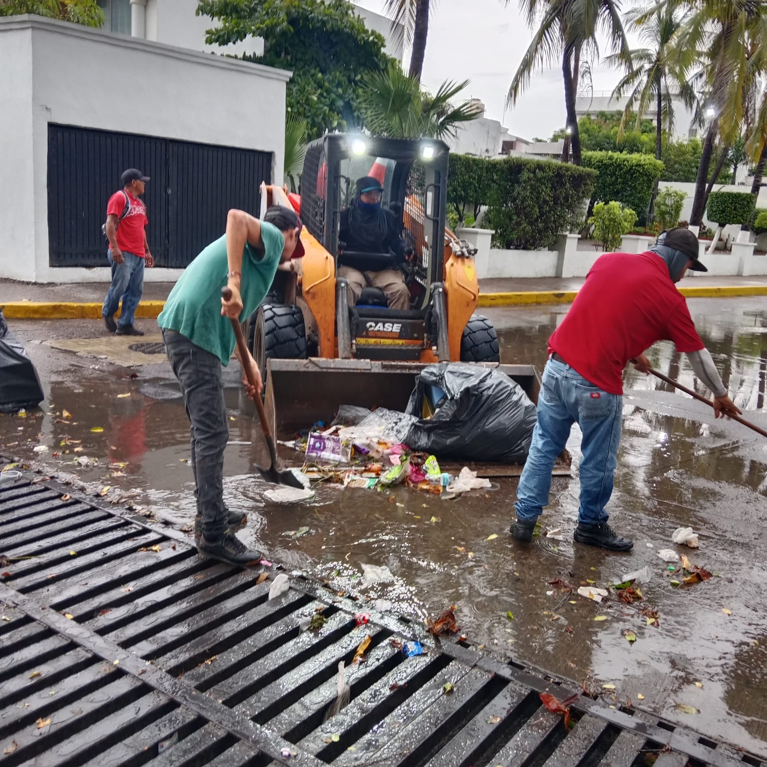 Limpieza en Mazatlán tras lluvias