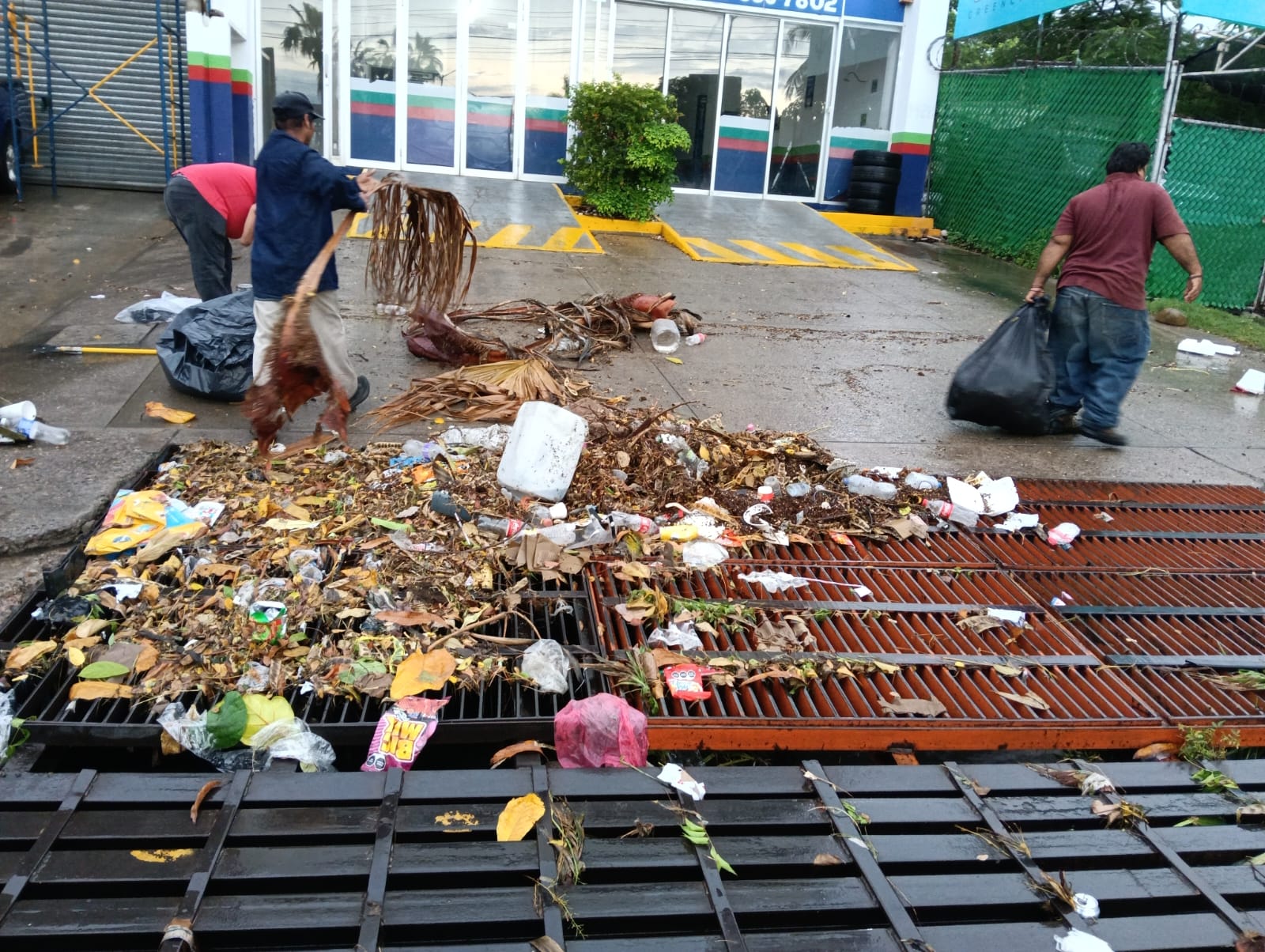 Limpieza en Mazatlán tras lluvias