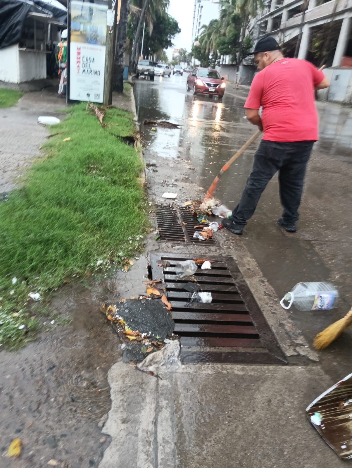Limpieza en Mazatlán tras lluvias