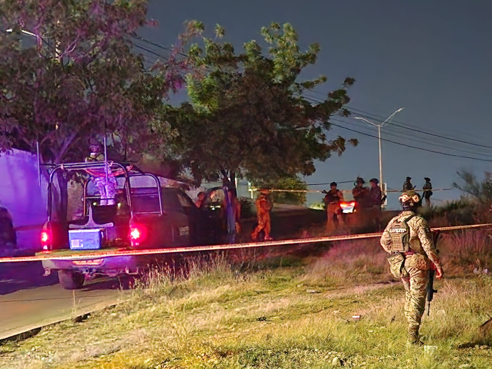 Hallan a hombre sin vida en entrada a Perisur, Culiacán