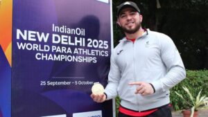 luis lopez al ganar el oro en mundial de paratletismo en la india
