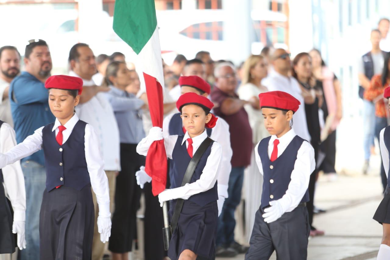 Realizan lunes cívico en primaria Ignacio López Rayón, en Mazatlán
