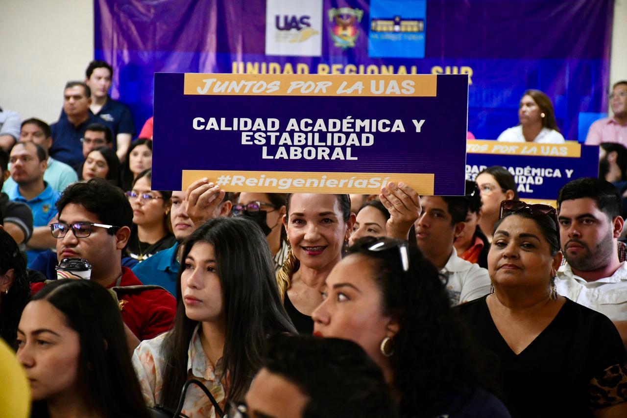 Maestros de la UAS en Mazatlán, Sinaloa, a favor de la reingeniería universitaria