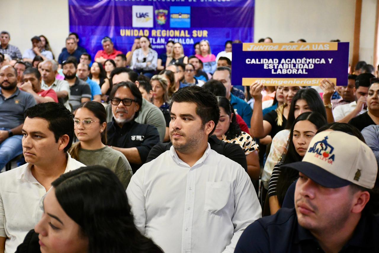 Maestros de la UAS en Mazatlán, Sinaloa, a favor de la reingeniería universitaria
