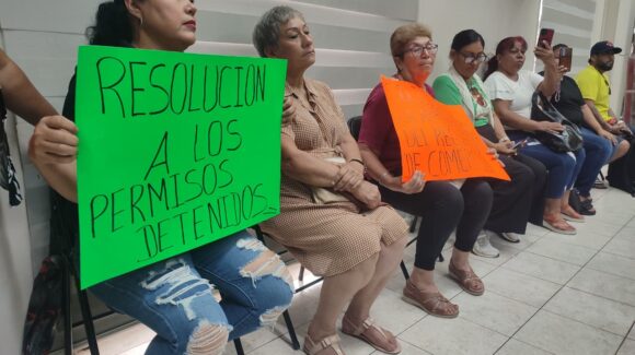 Se manifiestan tianguistas de Mazatlán, Sinaloa, por aumento de cobro de piso y son atendidos por gobierno