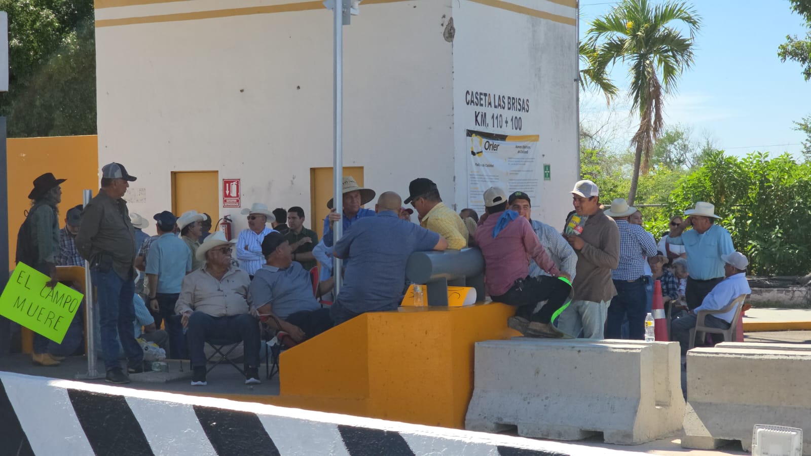 manifestación productores agrícolas caseta Las Brisas, Angostura