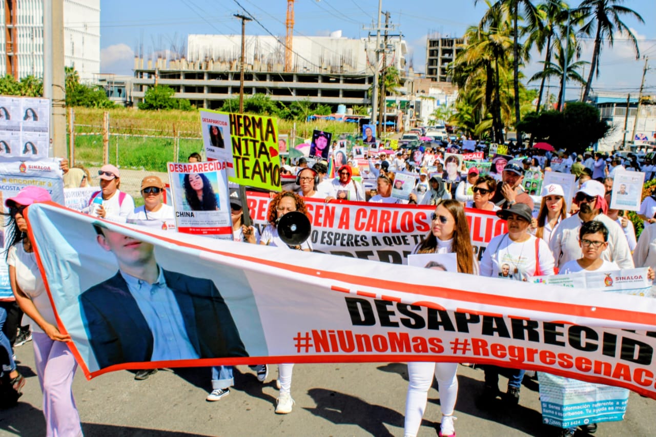 Marcha por jóvenes desaparecidos en Mazatlán