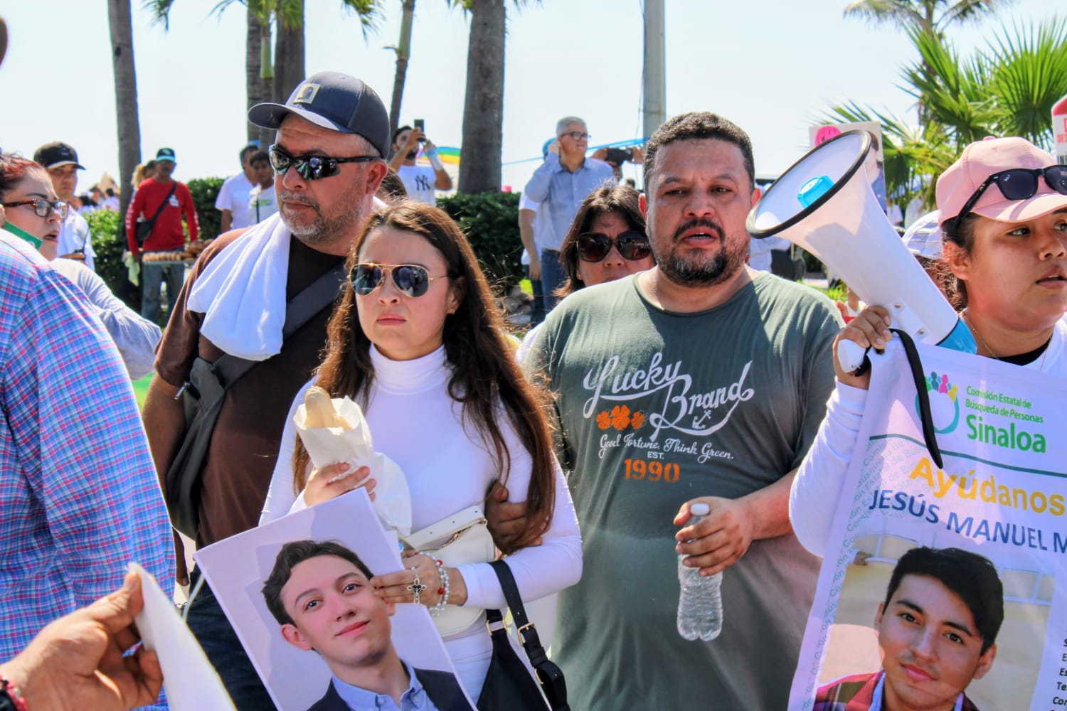 Marcha por jóvenes desaparecidos en Mazatlán