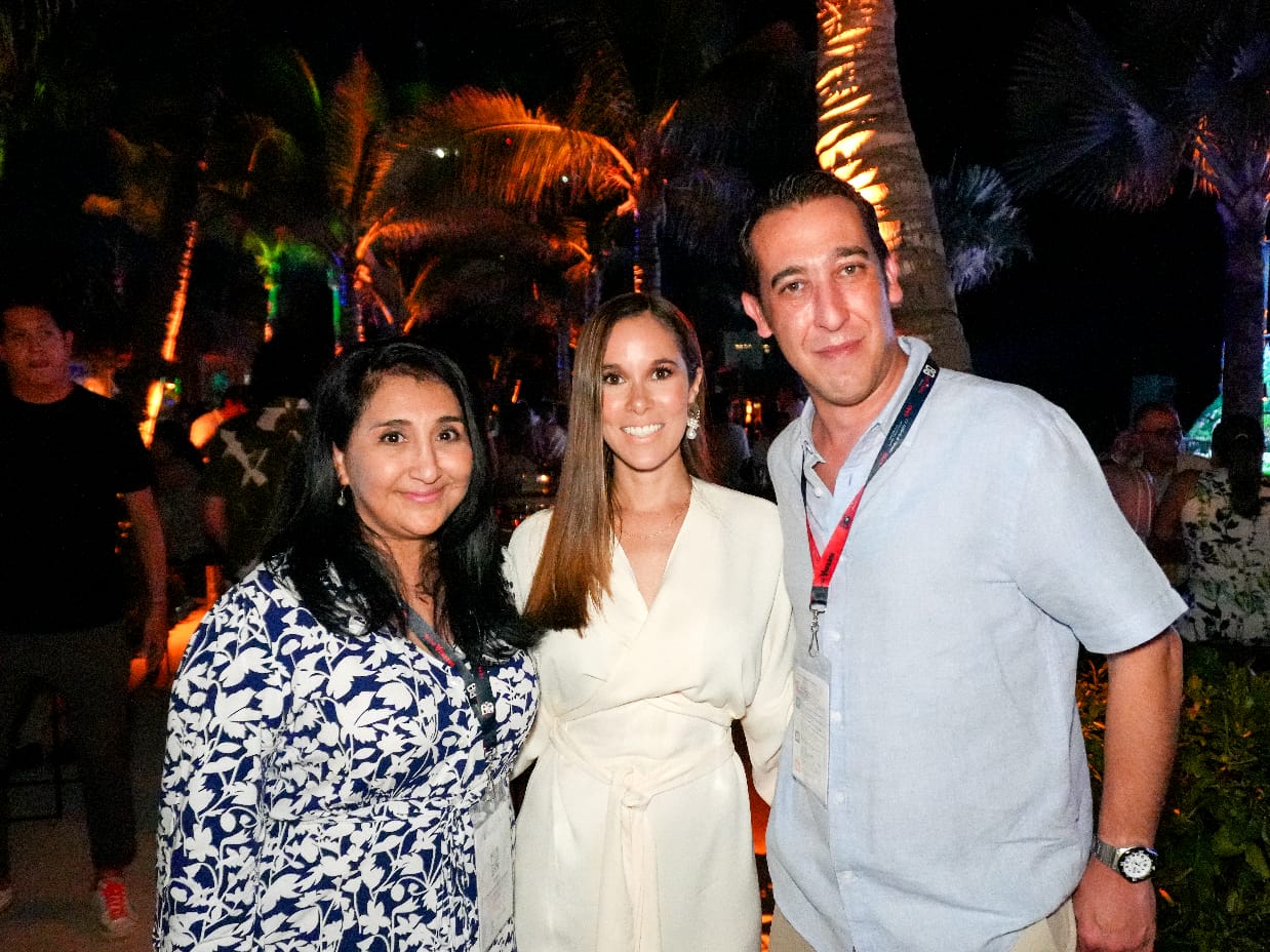 Mireya Sosa Osuna en la inauguración de la Fiesta Amigos Mazatlán 2025