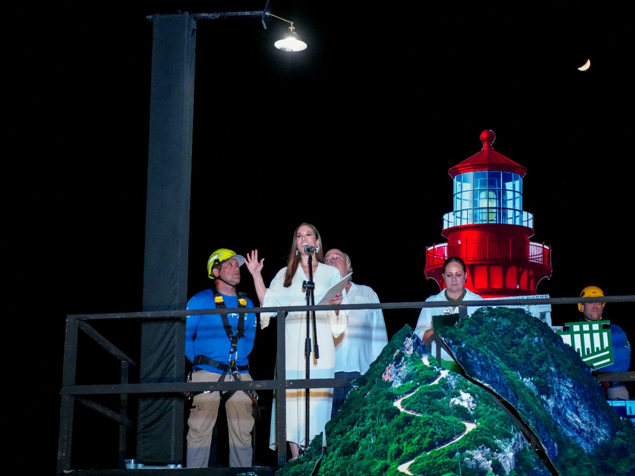 Mireya Sosa Osuna en la inauguración de la Fiesta Amigos Mazatlán 2025