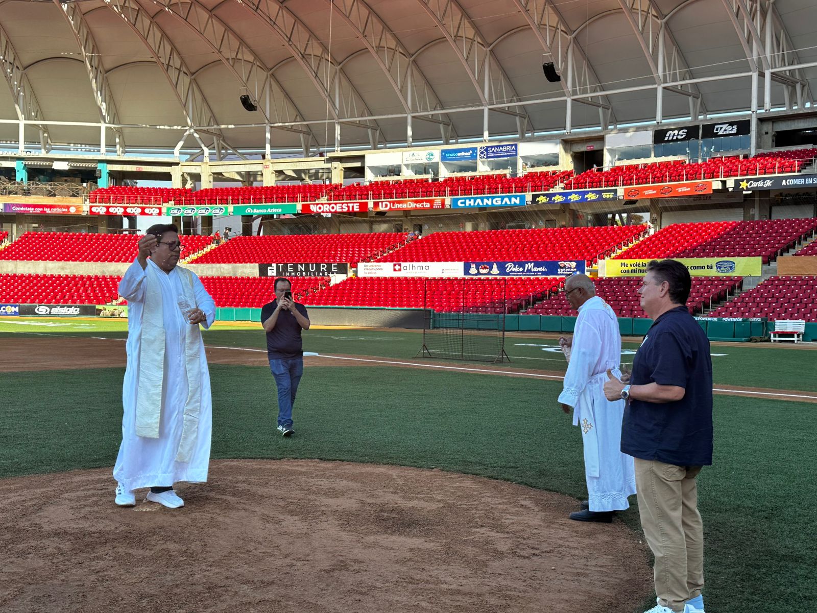 Misa de Venados de Mazatlán por inicio de la temporada de Liga Mexicana del Pacífico