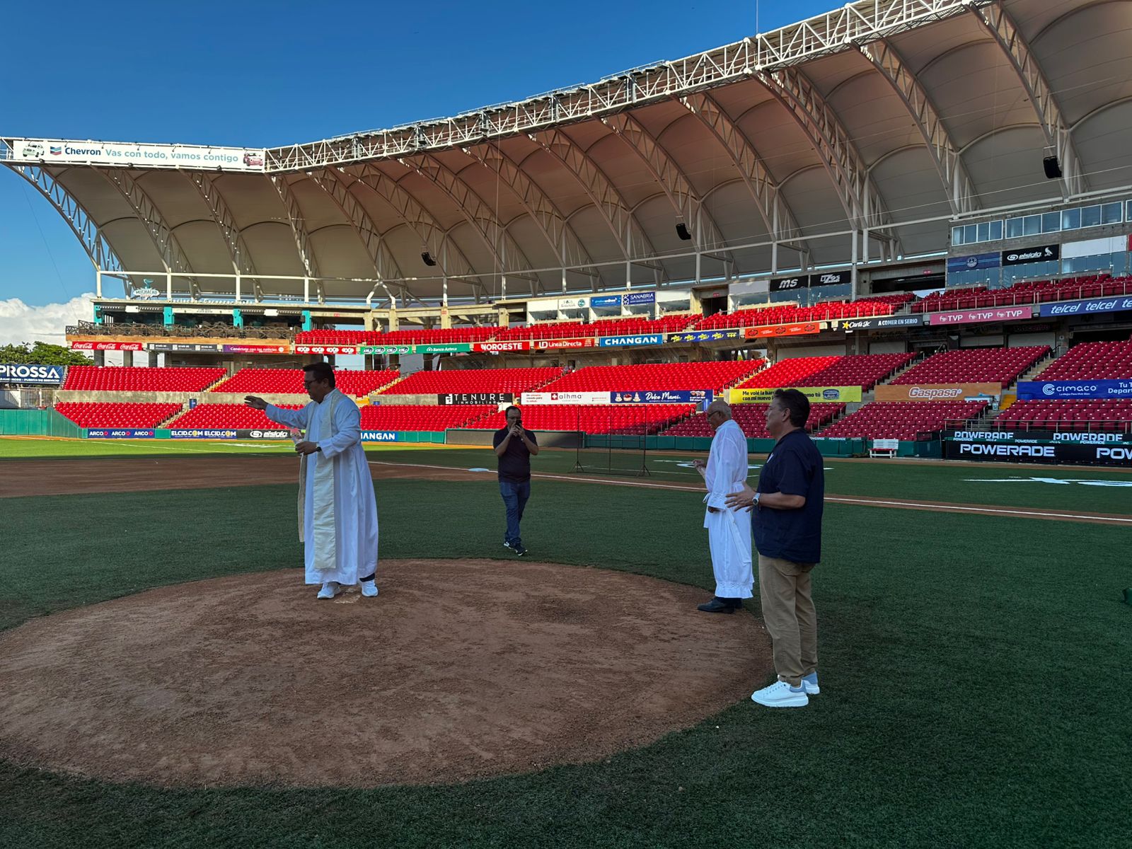 Misa de Venados de Mazatlán por inicio de la temporada de Liga Mexicana del Pacífico
