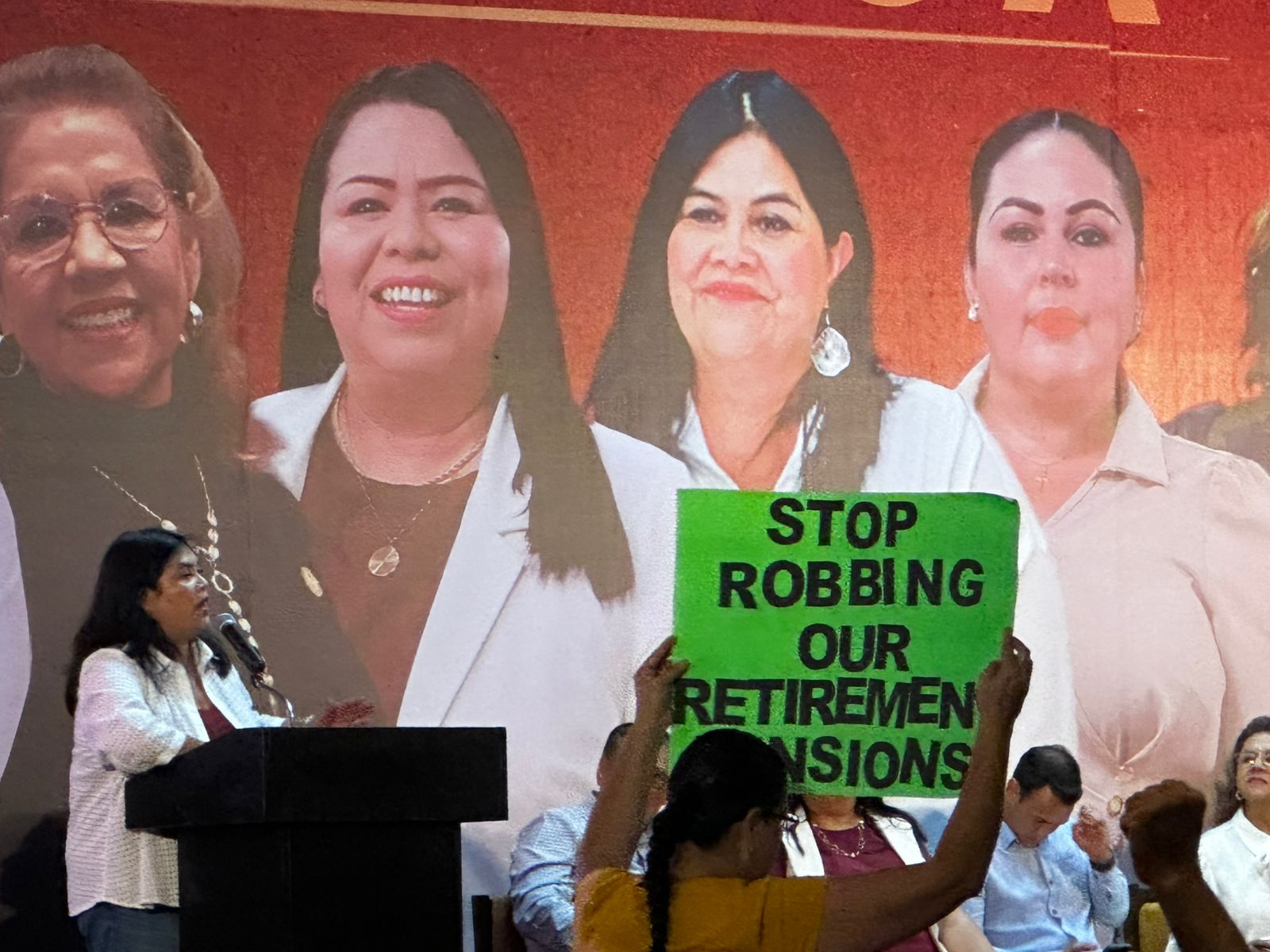 Facción de Morena muestra apoyo a Gerardo Vargas en Mazatlán