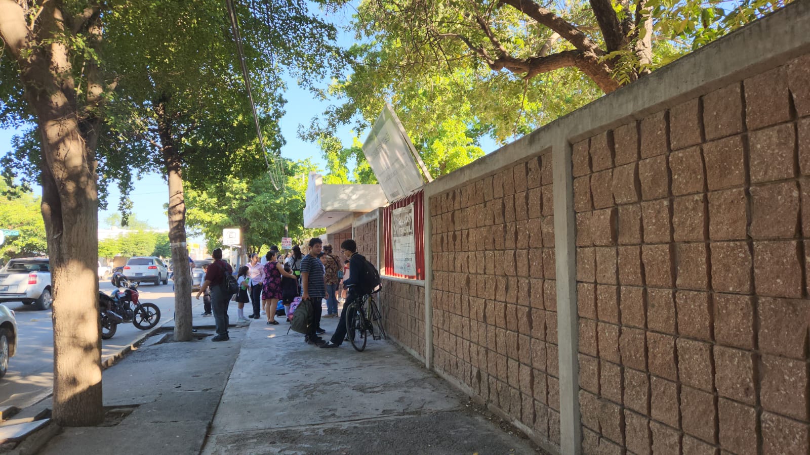 niños en la escuela mariano escobedo de Guasave