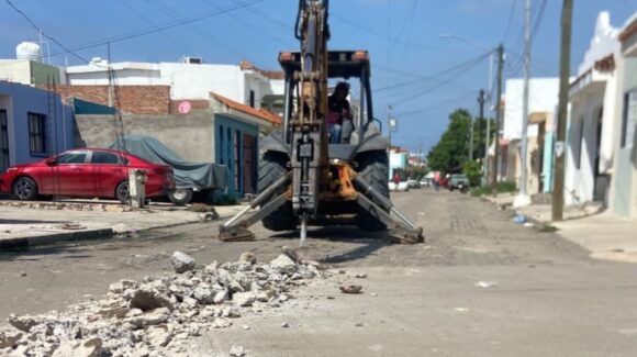 Jumapam inicia en Mazatlán, Sinaloa rehabilitación de alcantarillado en el fraccionamiento Puesta del Sol
