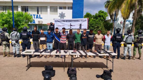 Agentes GOES de la Policía Estatal capturan a célula delictiva de 11 sicarios en Navolato, Sinaloa
