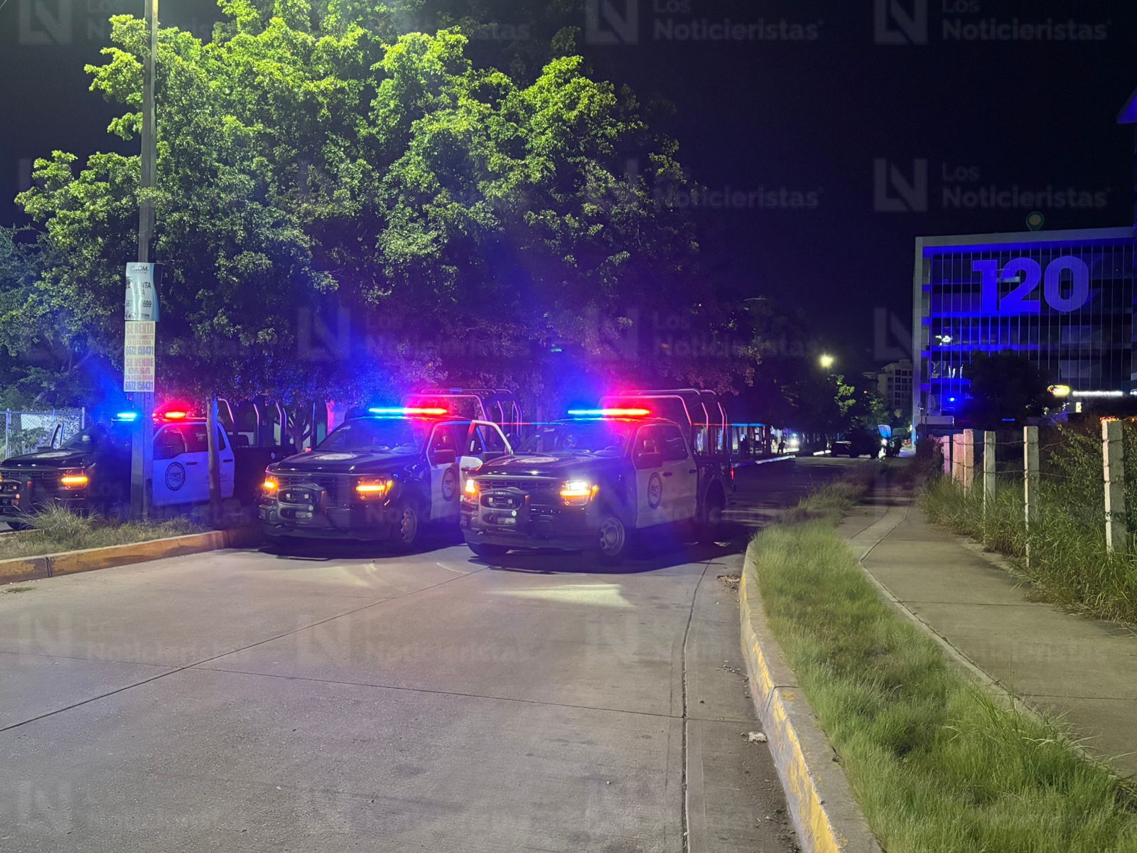 Operativo en edificios de departamentos en fraccionamiento Bonanza en Culiacán