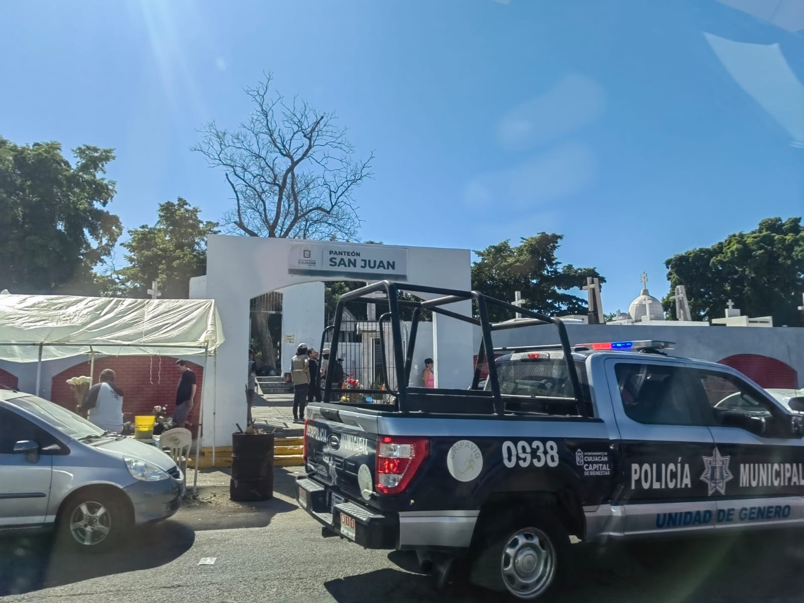 operativo de seguridad en el panteón San Juan en Culiacán
