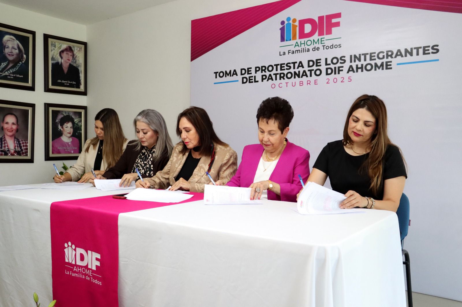 Rinde protesta nuevos integrantes del Patronato DIF Ahome