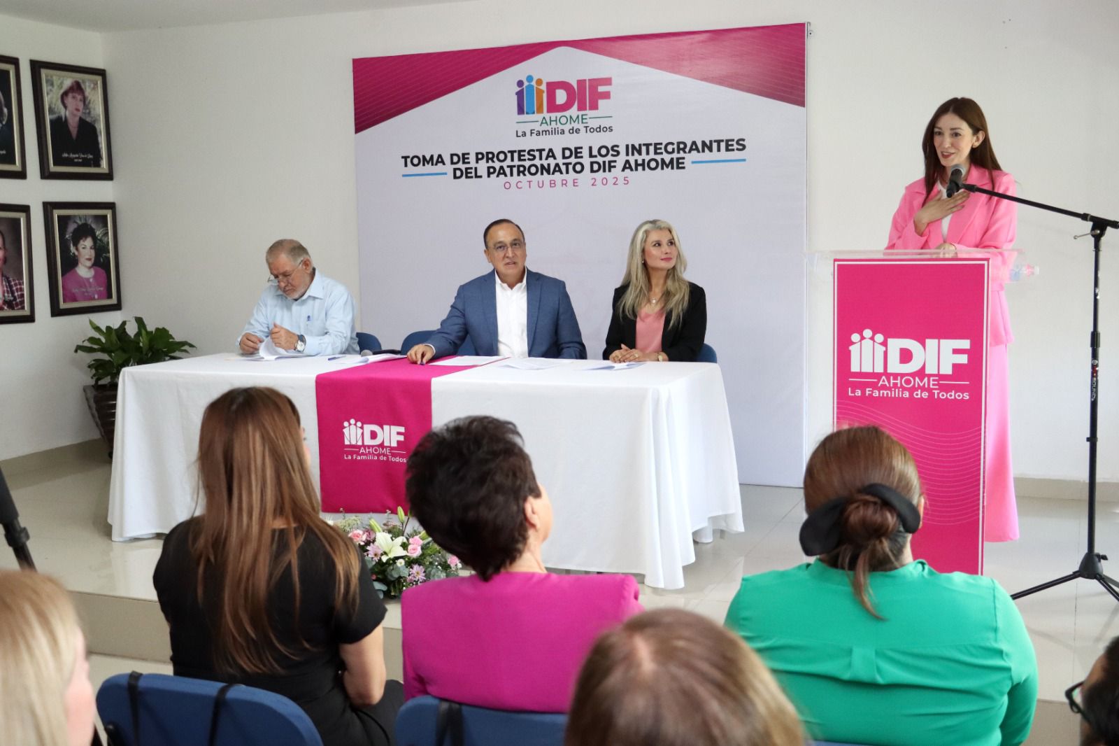 Rinde protesta nuevos integrantes del Patronato DIF Ahome