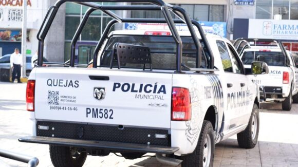 Detienen a hombre por falta administrativa en Mazatlán, Sinaloa, y descubren que tenía dos órdenes de aprehensión