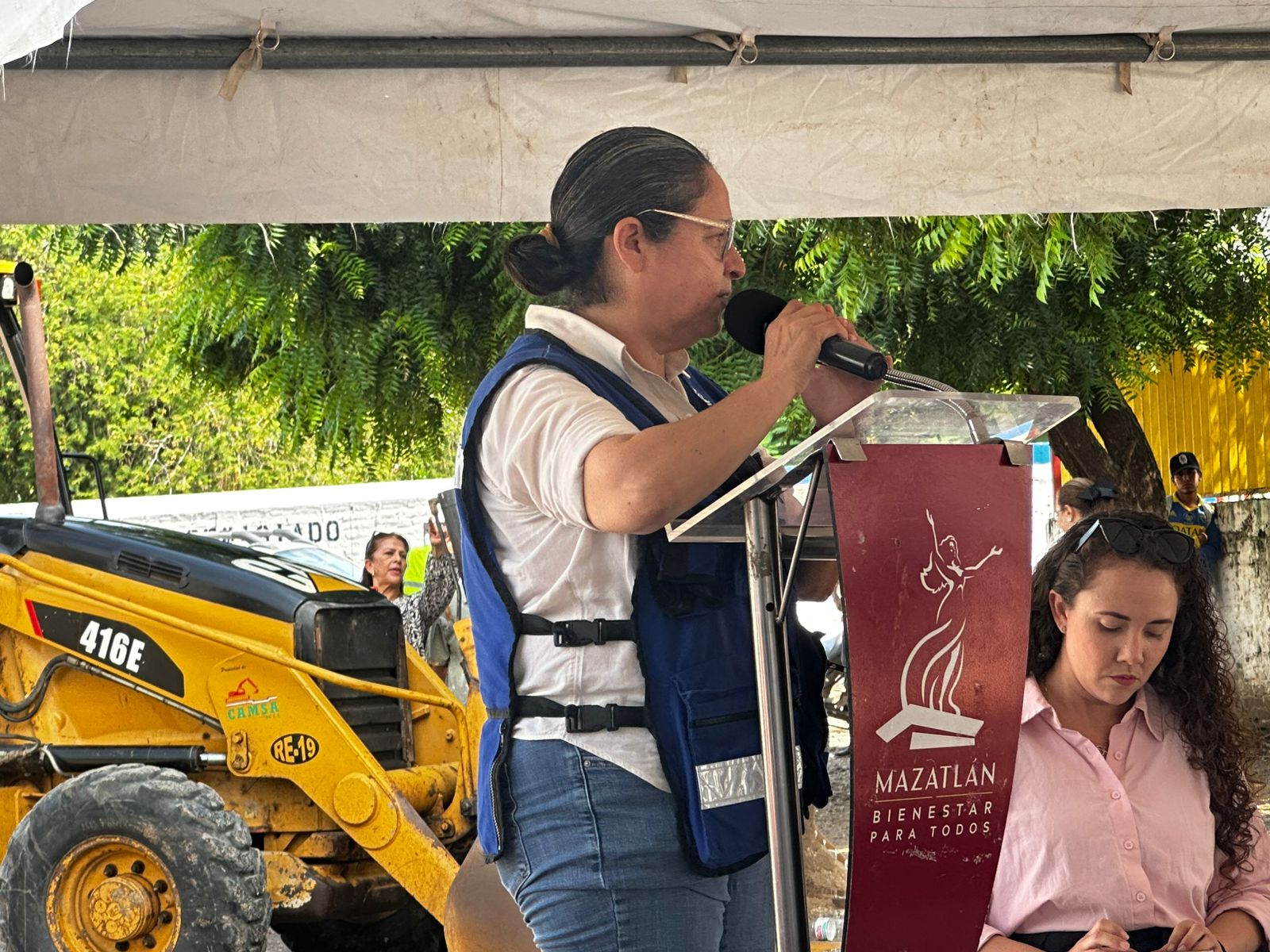 Inicia pavimentación de dos calles en Villa Unión, Mazatlán