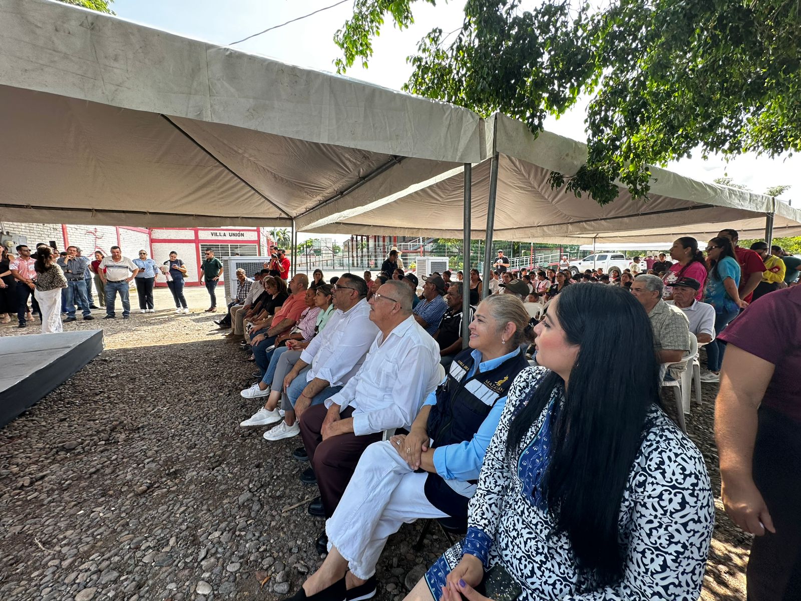 Inicia pavimentación de dos calles en Villa Unión, Mazatlán