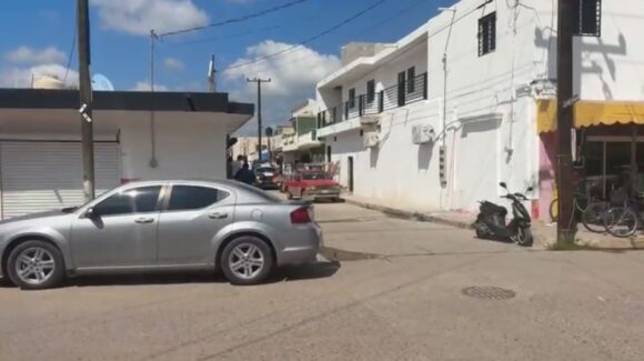 Trabajador pierde la vida al recibir descarga eléctrica mientras impermeabilizaba una vivienda en Villa Unión, Mazatlán, Sinaloa