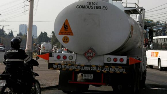 CDMX endurece Reglamento de Tránsito: multas de hasta 68 mil pesos para pipas y transporte de sustancias peligrosas